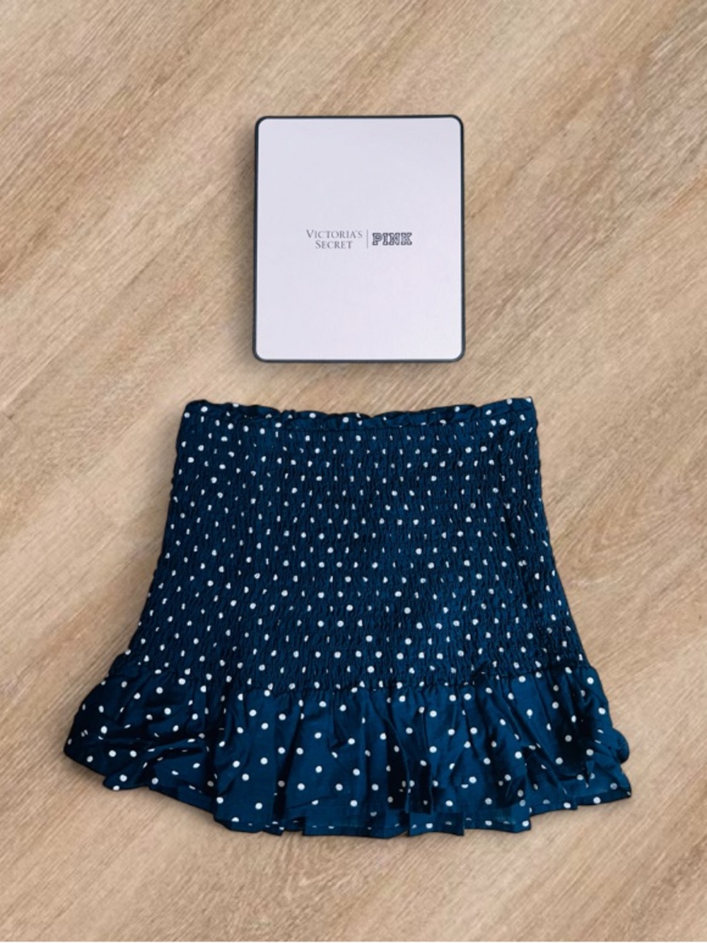 🆕⚫️ Polka Dot Smocked Mini Skirt PINK Victoria’s Secret Small NWT